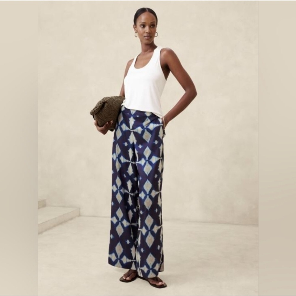 Banana Republic relaxed Blue Ikat pants